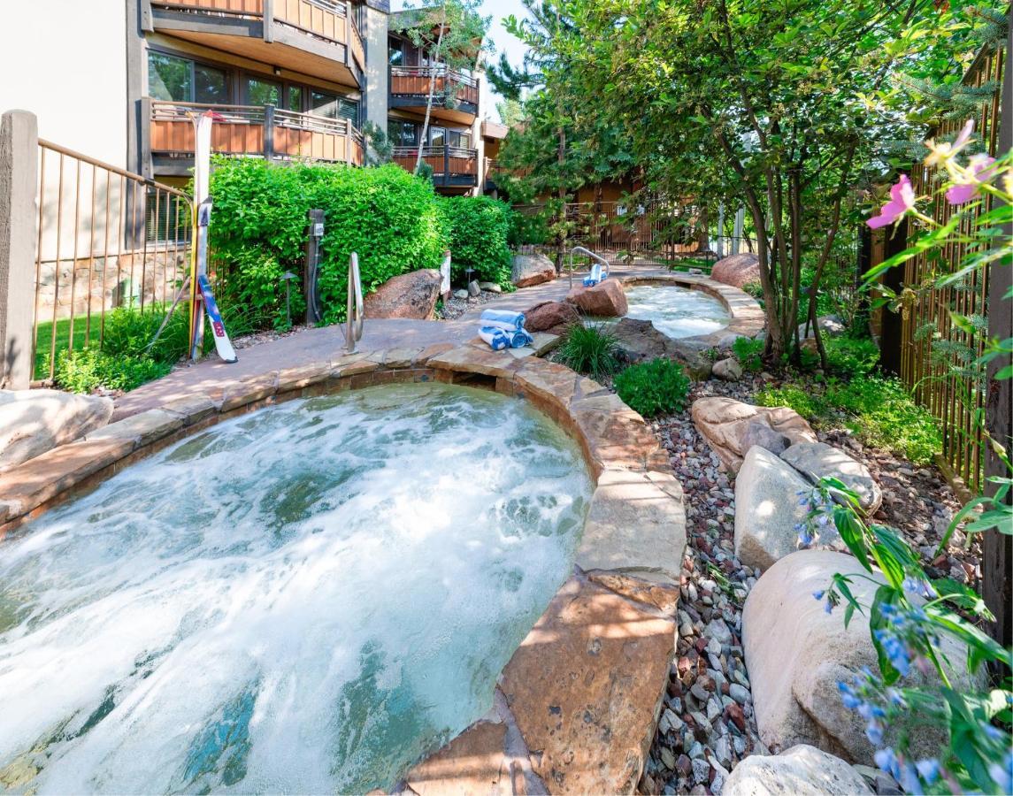 Laurelwood Condominiums 402 スノーマス・ビレッジ エクステリア 写真